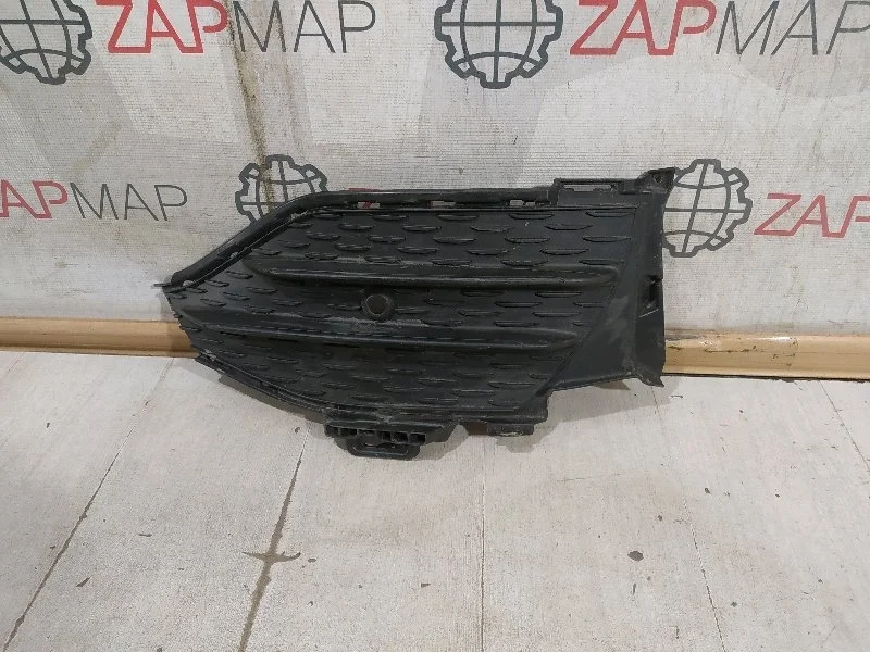 Накладка бампера передняя левая Mercedes GLC X253