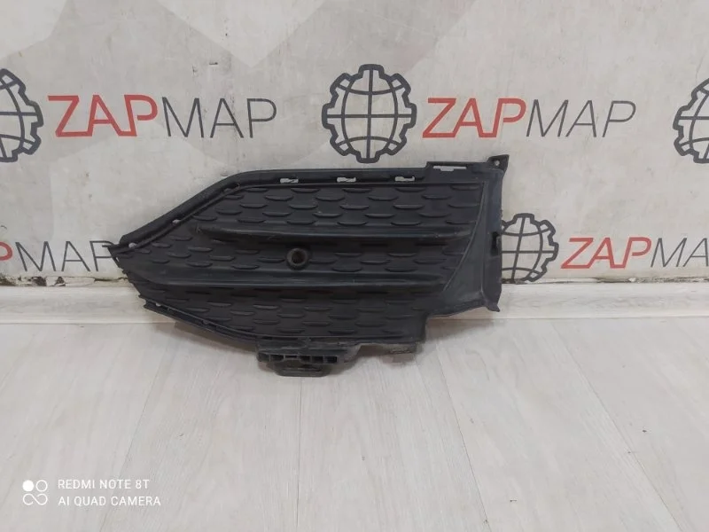 Решетка бампера передняя левая Mercedes GLC X253