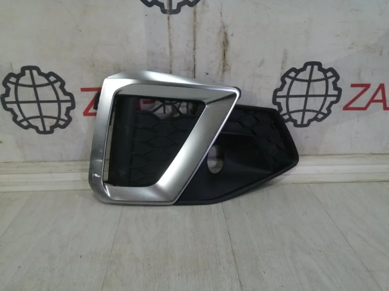 Решетка ПТФ правая передняя AUDI A4 B9 2014-2020