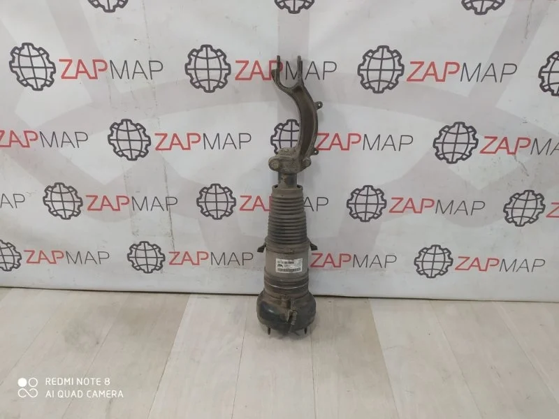 Стойка амартизатора передняя правая Audi A8 D4