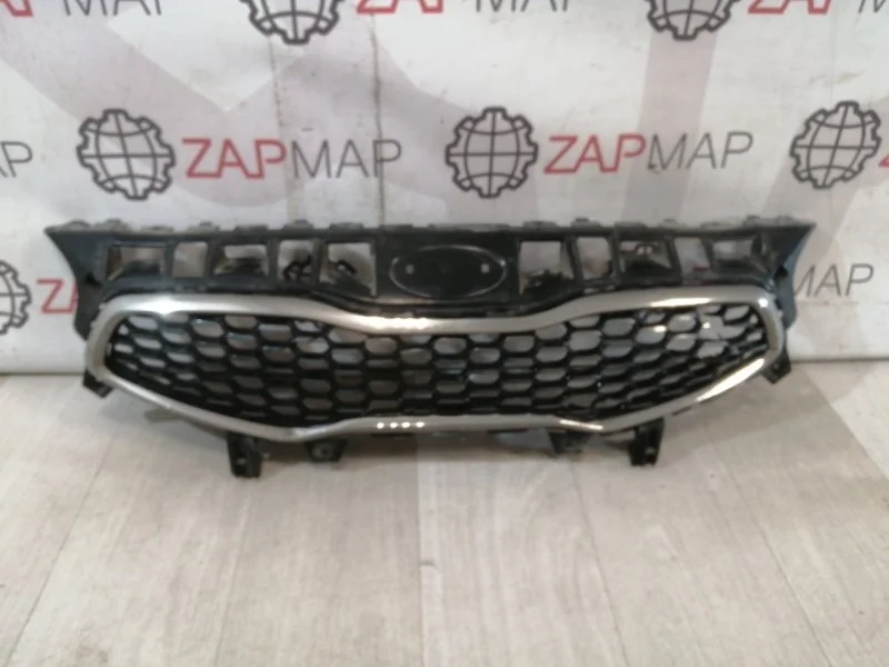 Решетка радиатора передняя kia Ceed JD 2015-2018