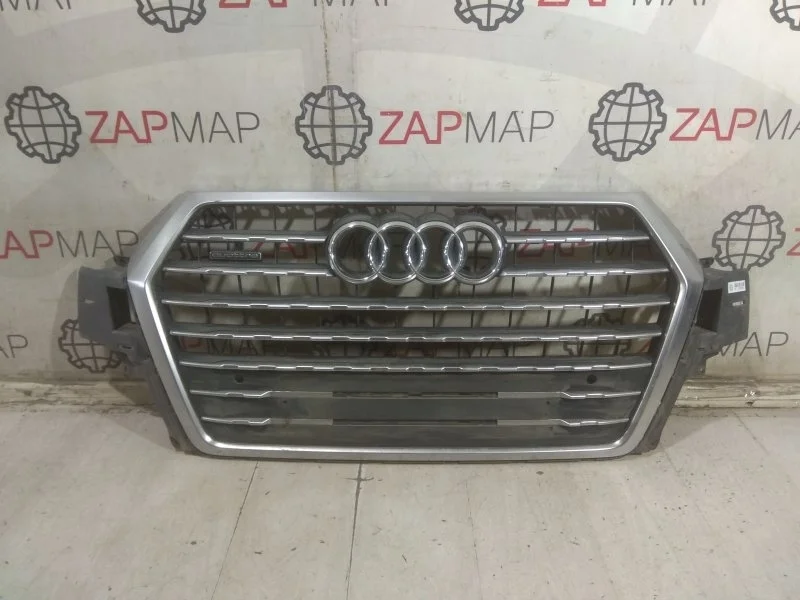 Решетка радиатора передняя Audi Q7 4M 2015-НВ