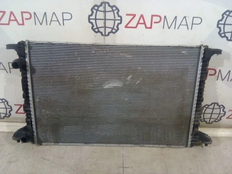 Радиатор охлаждения Audi A4 B9 2015