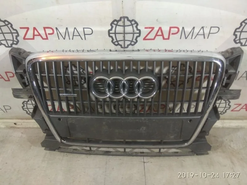 Решетка радиатора передняя Audi Q5 8R 2008-2018