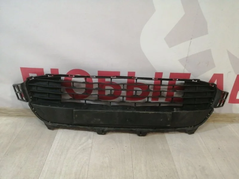 Решетка бампера передняя KIA Rio 4 FB 2016-2020