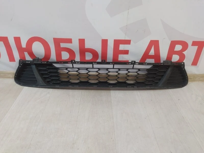Решетка бампера передняя kia Ceed 3 CD 2018-2021