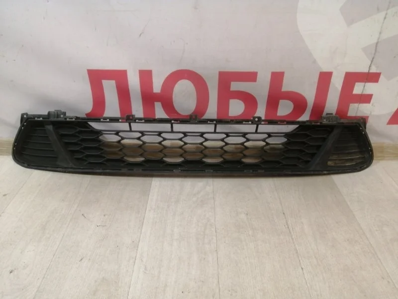 Решетка бампера передняя kia Ceed 3 CD 2018-2021