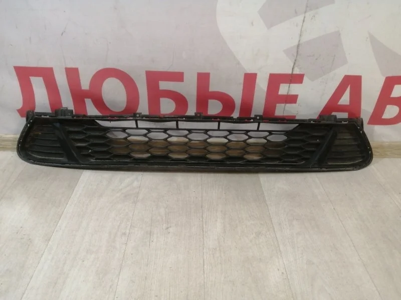 Решетка бампера передняя kia Ceed 3 CD 2018-2021