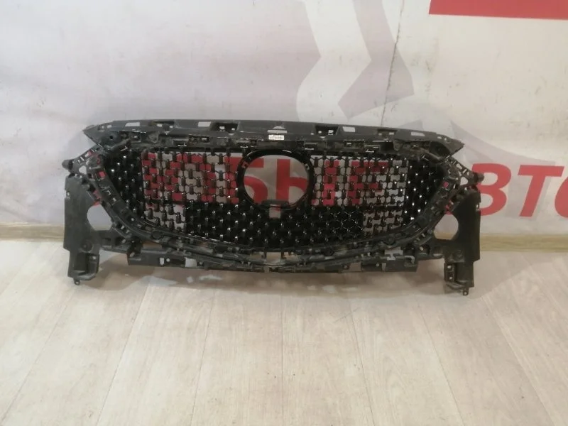 Решетка радиатора передняя Mazda 6 GJ 2018-2020