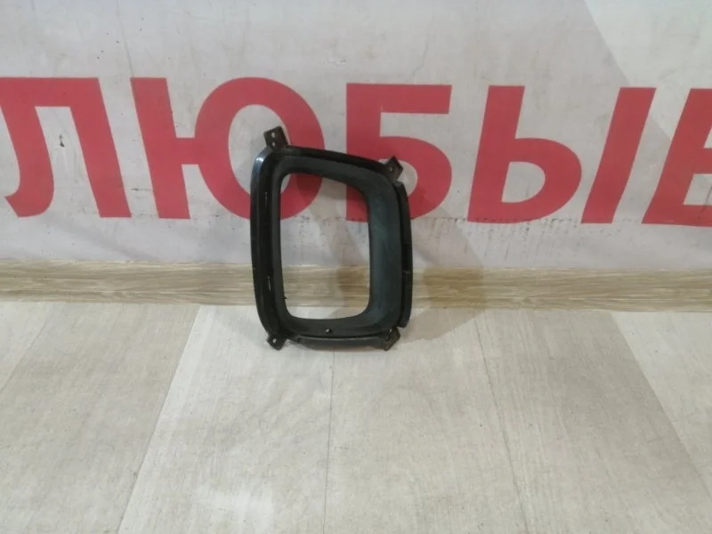 Накладка птф передняя правая kia Sorento 2 XM 2012