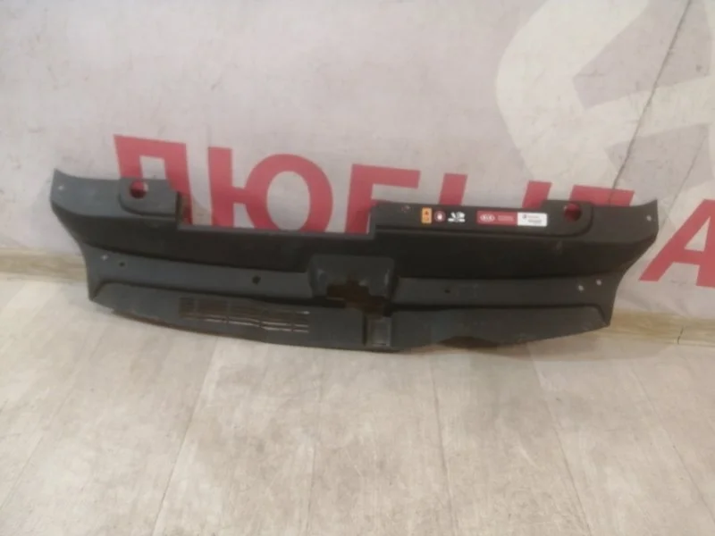 Накладка замка капота передняя kia k5 DL3