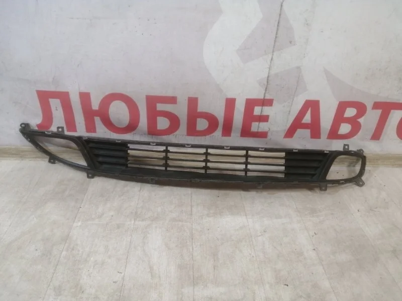 Решетка бампера передняя kia Cerato 3 YD 2016-нв