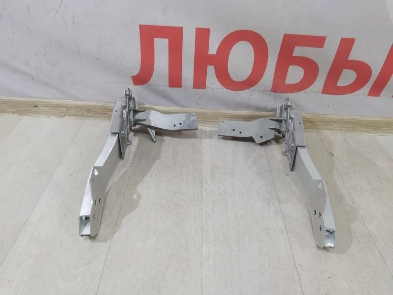 Кронштейн панели передней Mercedes GLC X253