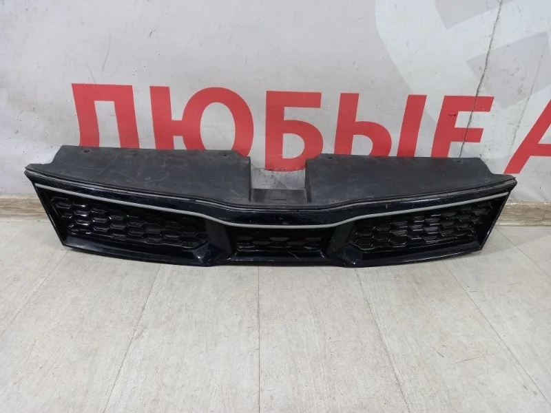 Решетка радиатора передняя kia Rio 4 X-LINE