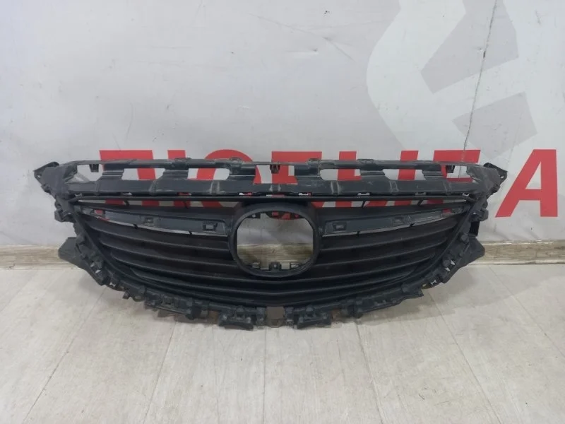 Решетка радиатора передняя Mazda 6 GJ 2013-НВ