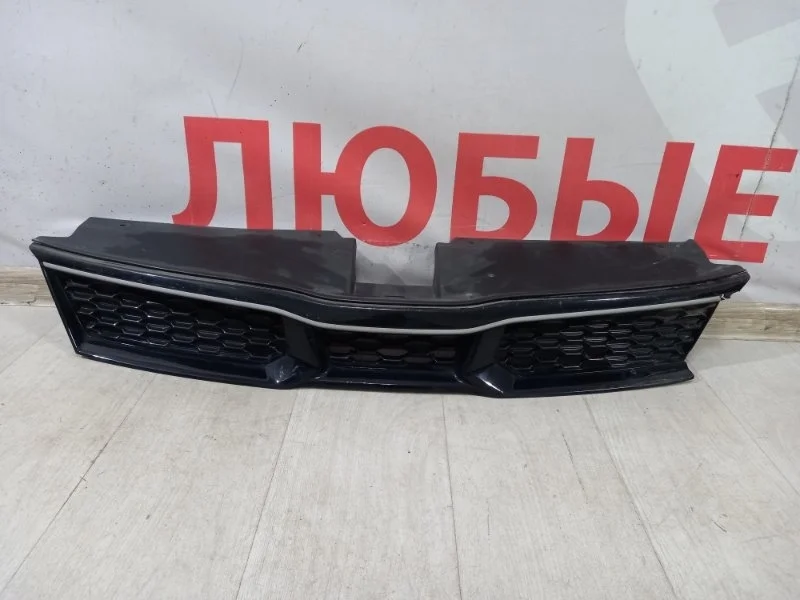 Решетка радиатора передняя kia Rio X-LINE 2020-нв
