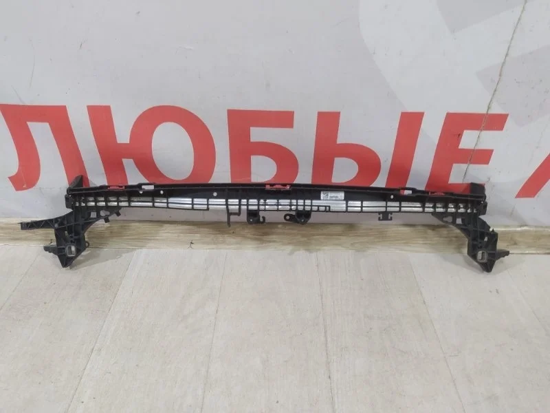 Кронштейн радиатора Mercedes E-klasse W213 2016-нв