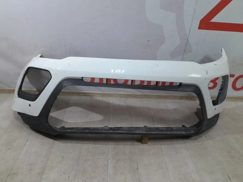 Бампер с решеткой радиатора передний KIA Soul 3