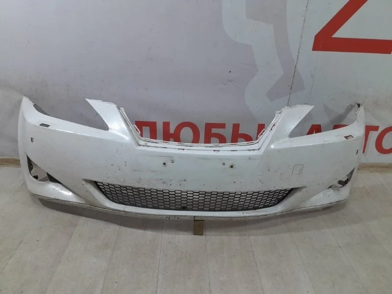 Бампер передний Lexus IS 2005-2008