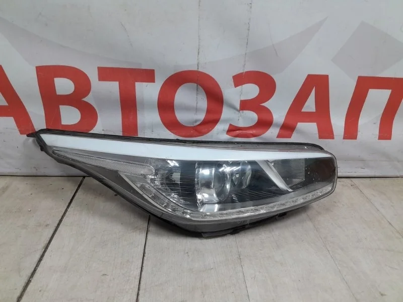 Фара передняя правая kia ceed 2 2012-2015