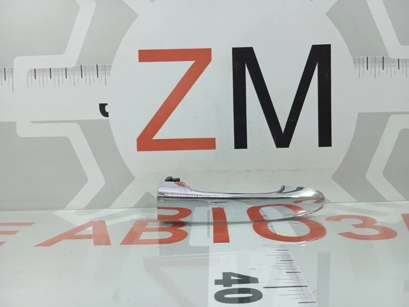 Ручка двери задняя правая KIA Sorento 2 XM