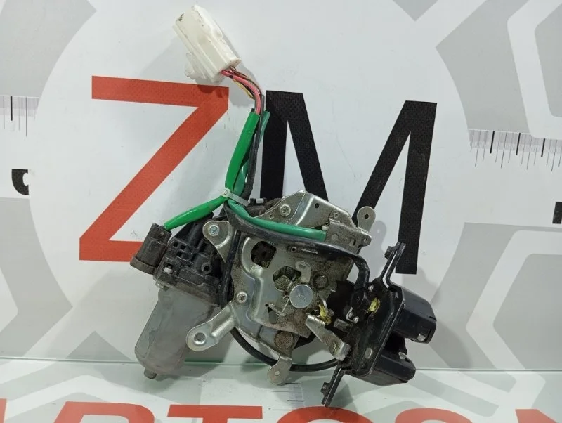 Замок крышки багажника Lexus RX 2003-2006