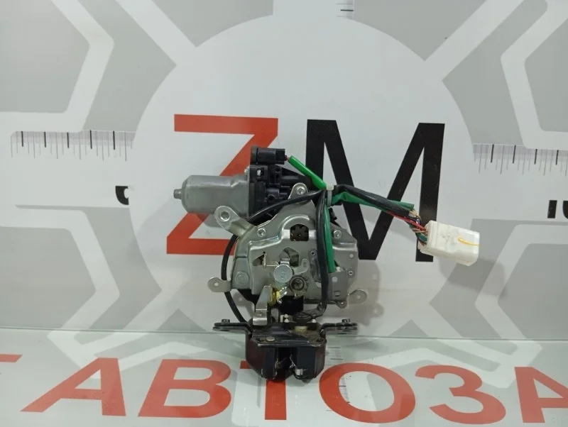 Замок крышки багажника Lexus RX 2003-2006