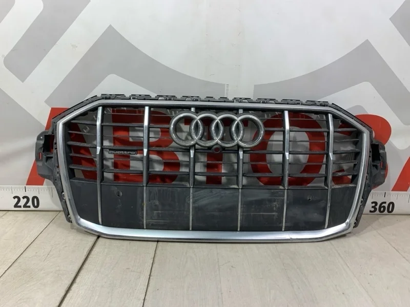 Решетка радиатора передняя AUDI Q7 4M 2019-нв