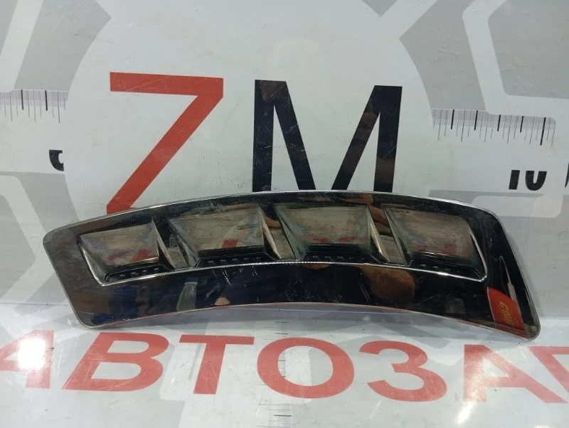 Накладка крыла передняя правая Infiniti FX S51