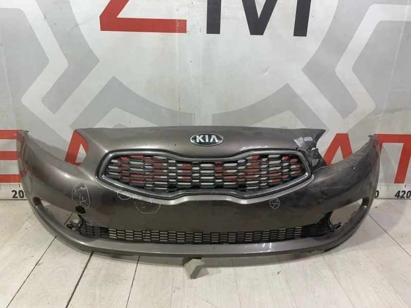 Бампер с решеткой радиатора передний Kia Ceed 2 JD