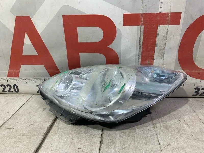 Фара передняя левая Nissan Note E11