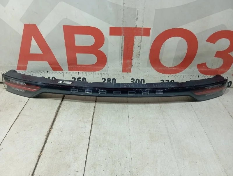 Фонарь крышки багажника Porsche Cayenne 3 2018-нв