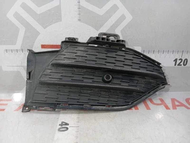 Решетка бампера передняя правая Mercedes GLC X253