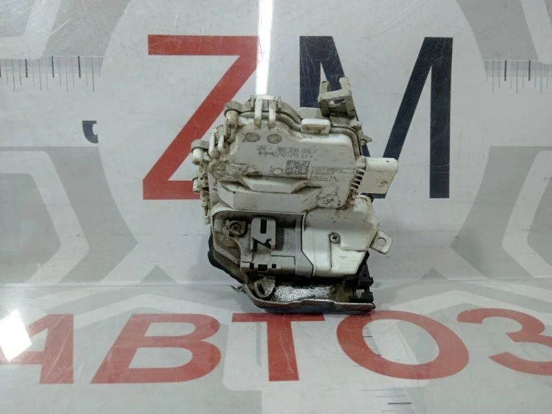 Замок двери задний правый Audi A4 B8
