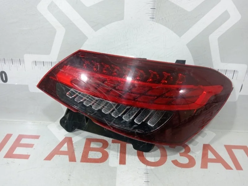 Фонарь задний правый Mercedes E-klasse W213