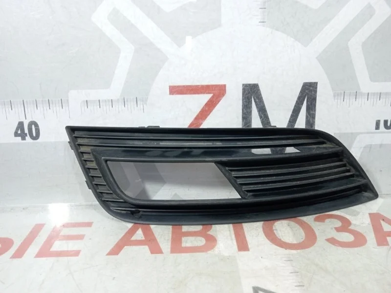 Накладка бампера передняя левая Audi A4 B8