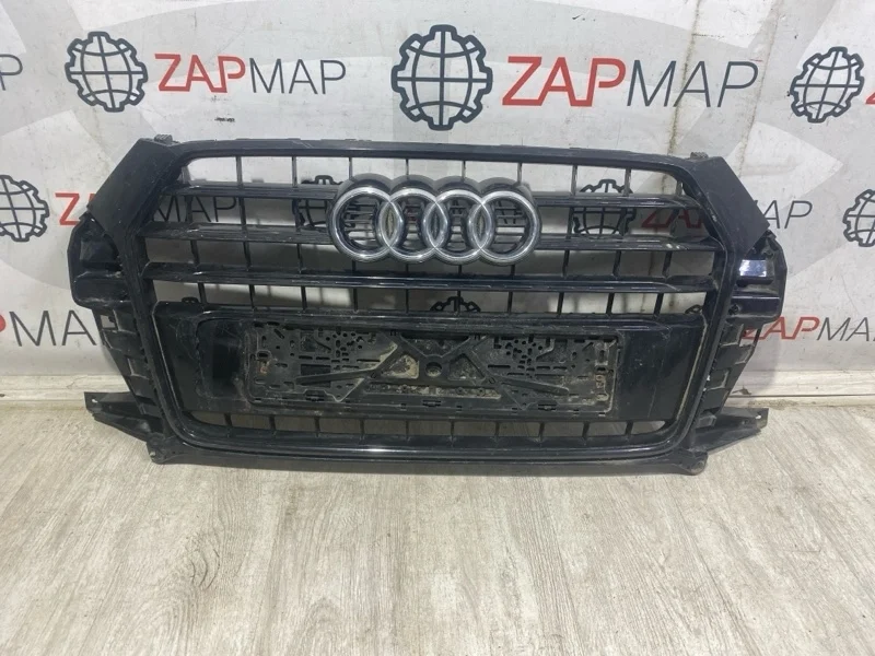 Решетка радиатора передняя AUDI Q3 8U 2011-2018