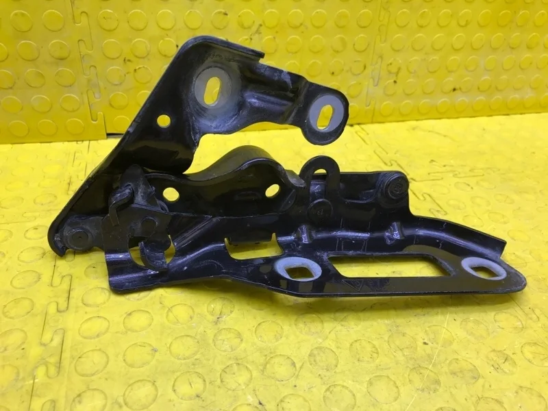 Петля капота Porsche Panamera 2014 97051115202 970 CWAA, правая