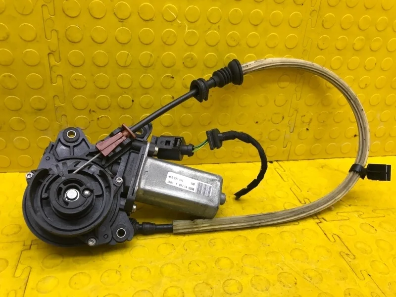 Доводчик двери Porsche Panamera 2014 4F0837059 970 CWAA, передний левый