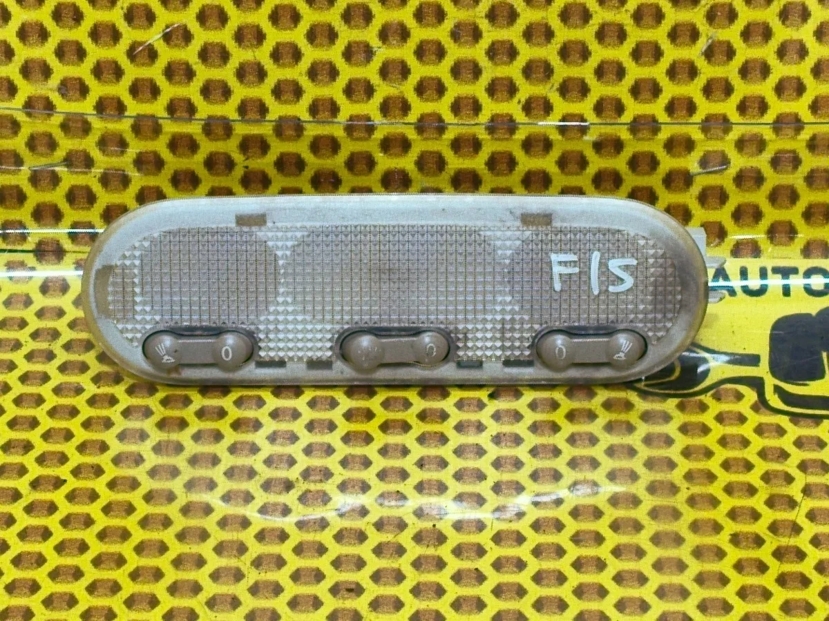 Плафон салонный Nissan Juke 2011 26430BC00B F15 HR16DE, передний