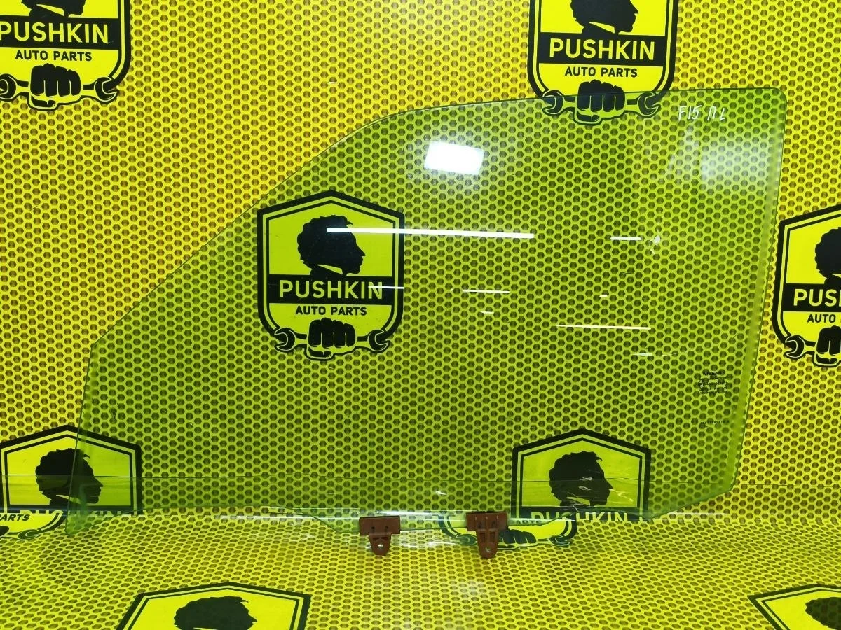 Стекло двери Nissan Juke 2011 803011KK0A F15 HR16DE, переднее левое