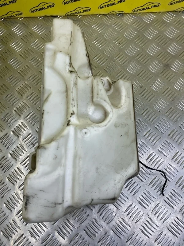 Бачок омывателя Land Rover Range Rover Evoque I (2011-2018) 2014 LR025760 2.2 D 224DT