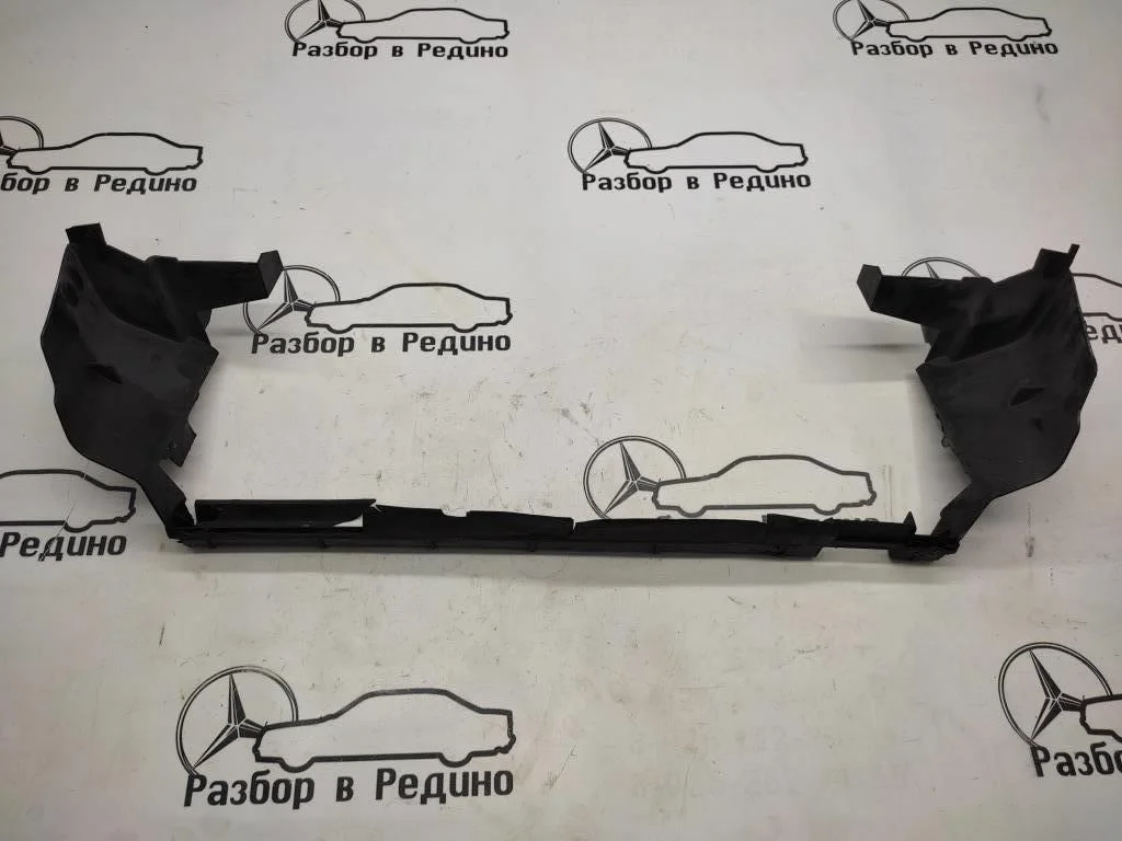 Кожух радиатора Mercedes-Benz