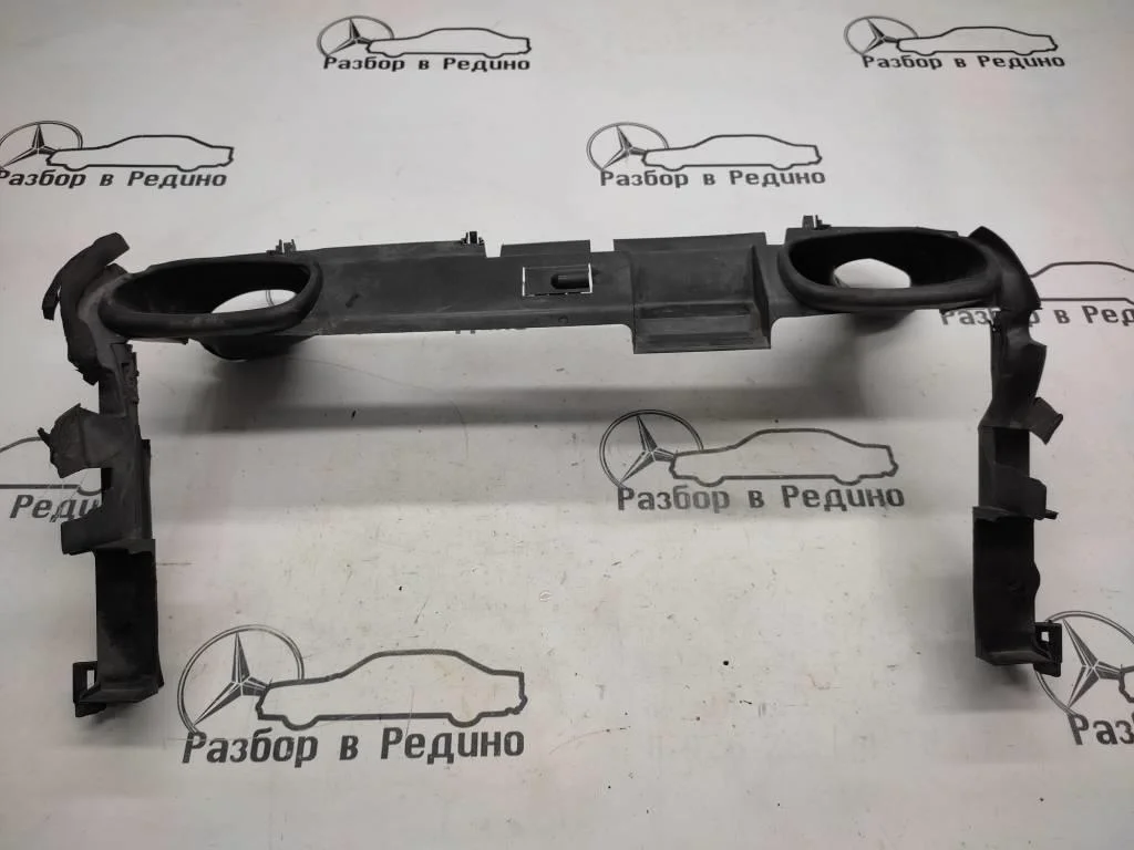 Воздухозаборник Mercedes-Benz