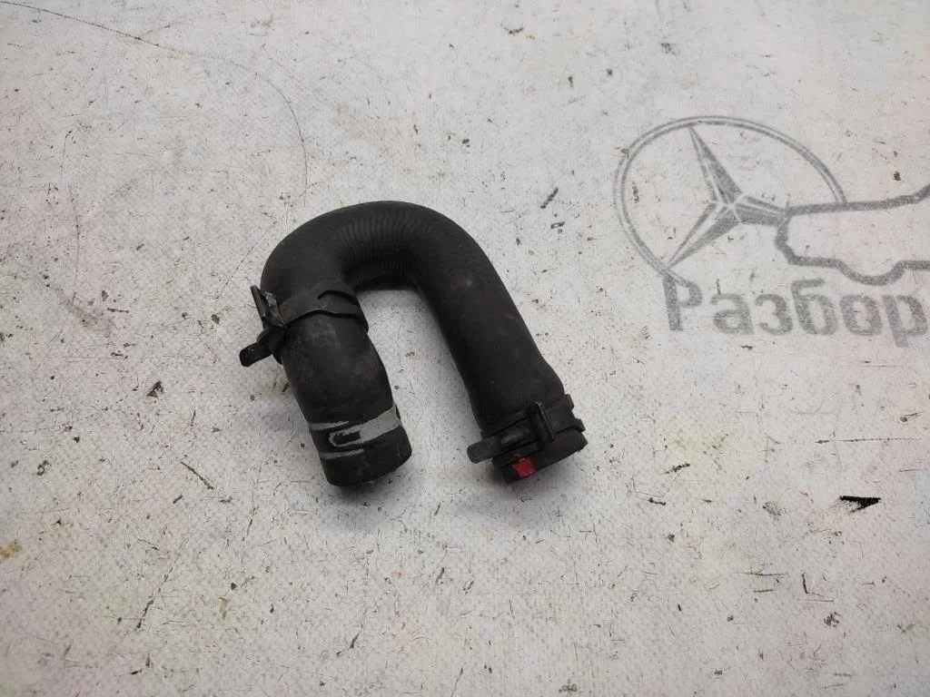 Патрубок ОЖ Mercedes-Benz
