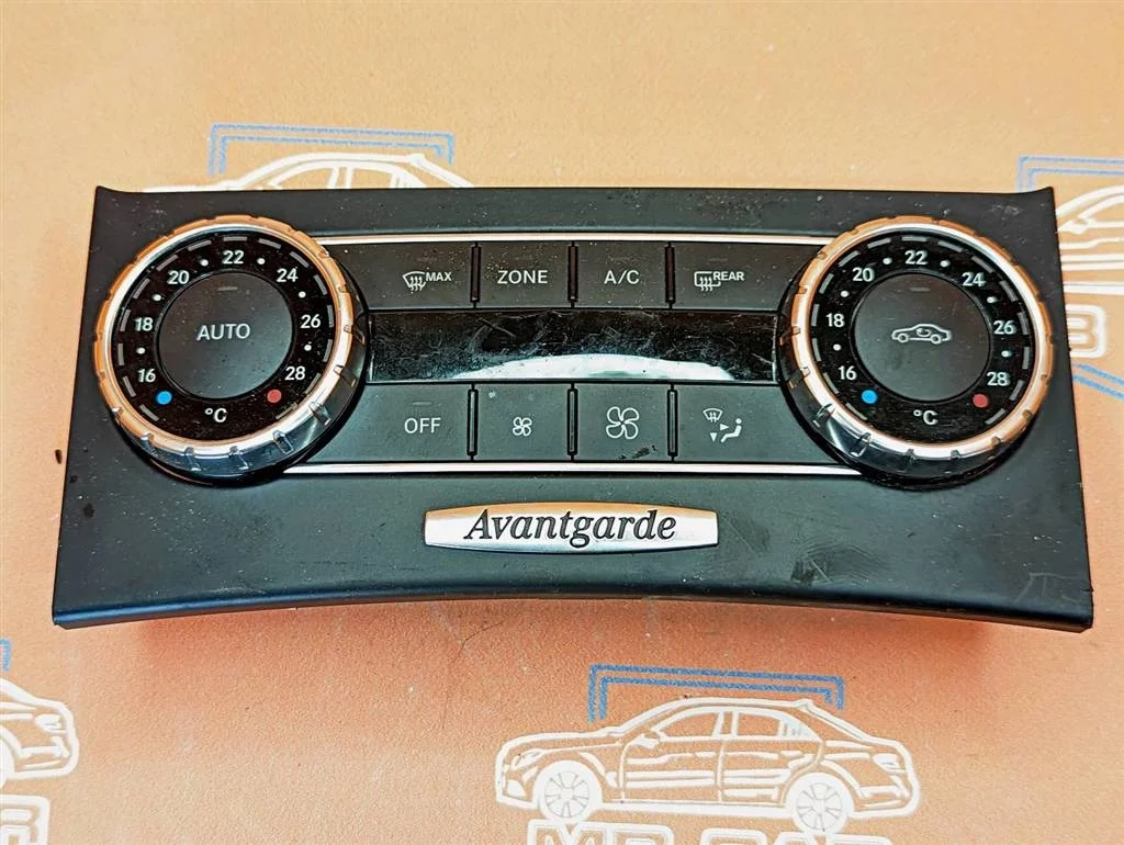 Панель управления климатом Mercedes-Benz