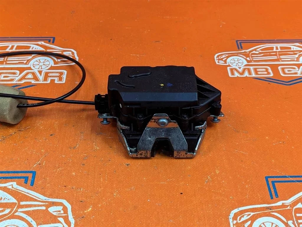 Замок багажника Mercedes-Benz