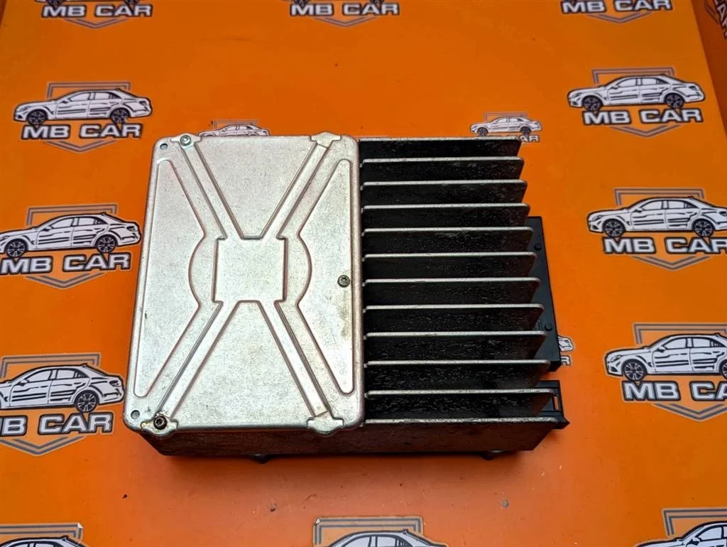 Усилитель звука Mercedes-Benz