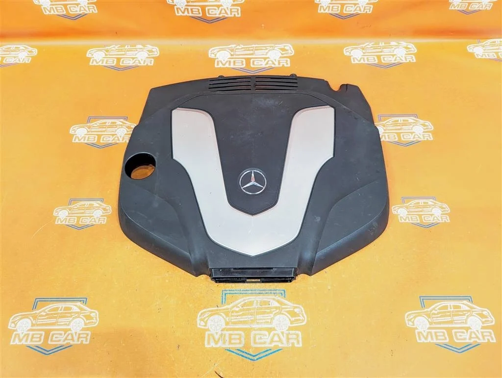 Крышка двигателя декоративная Mercedes-Benz
