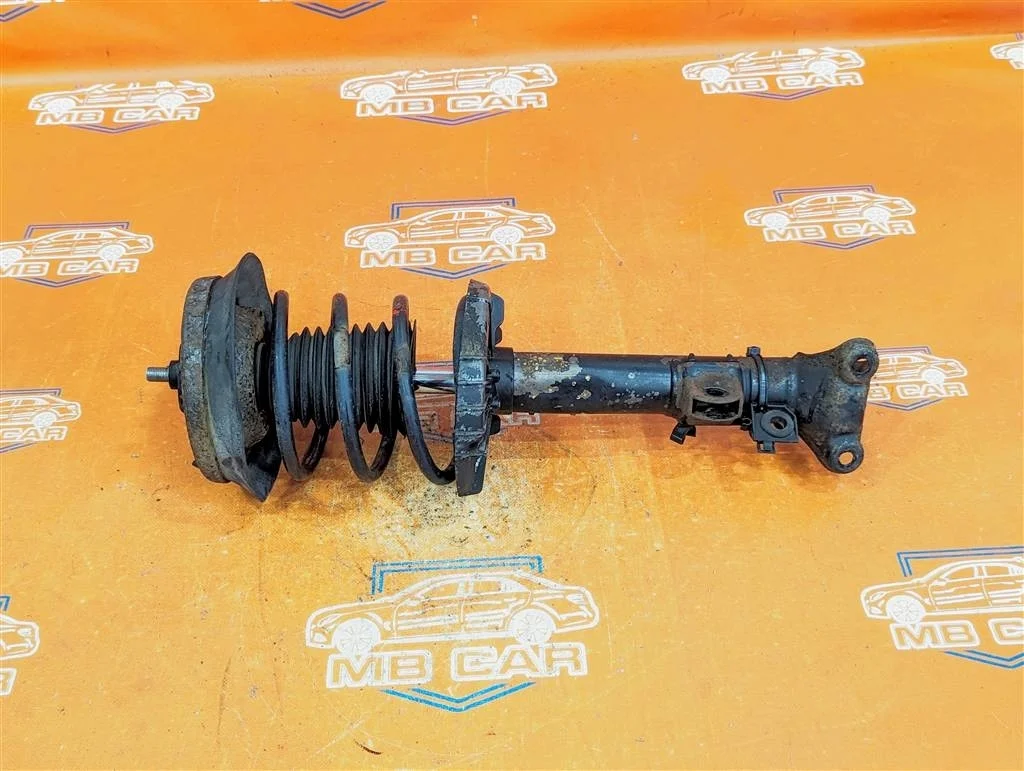 Стойка передняя Mercedes-Benz